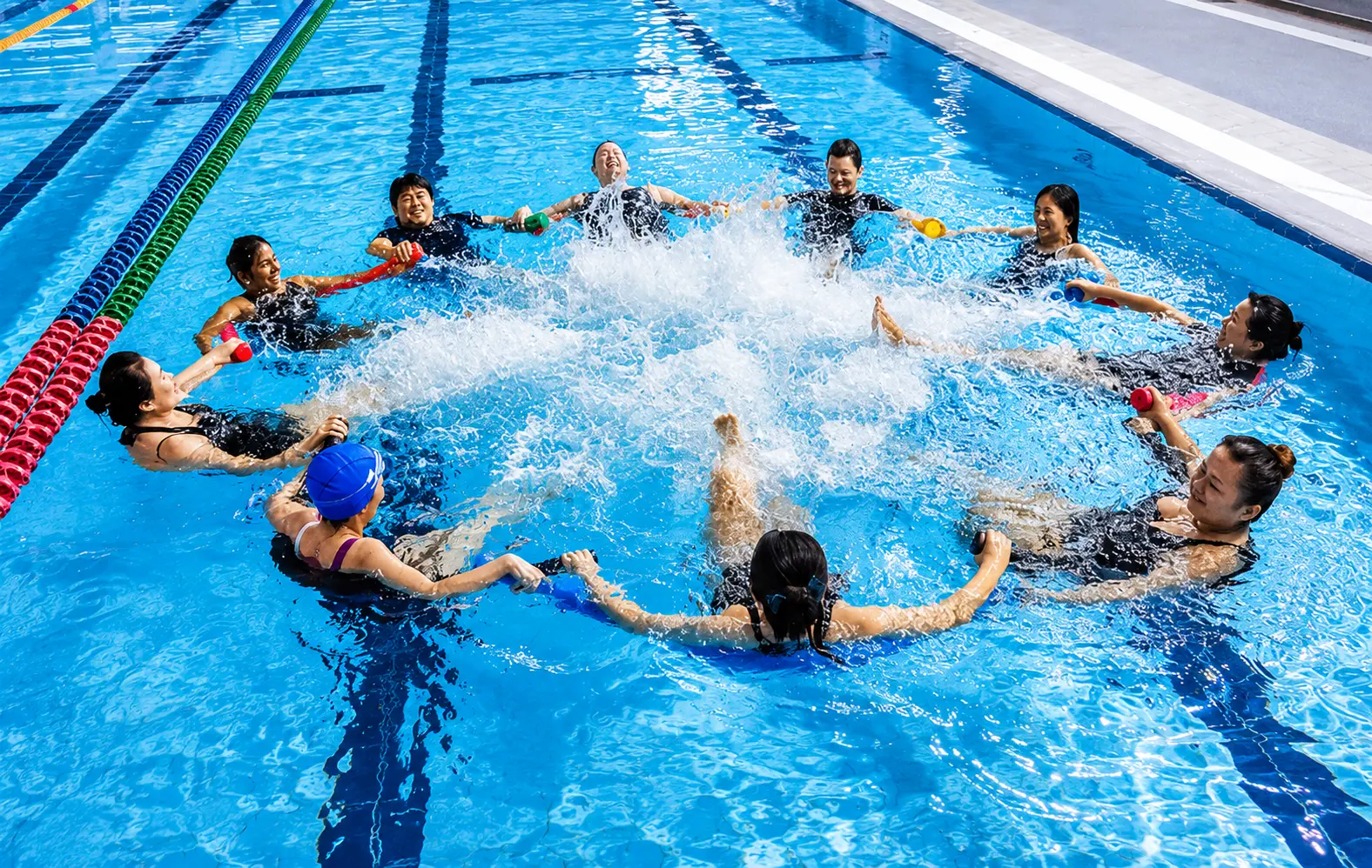 مقاومت آب؛ عضلهسازی بدون وزنه